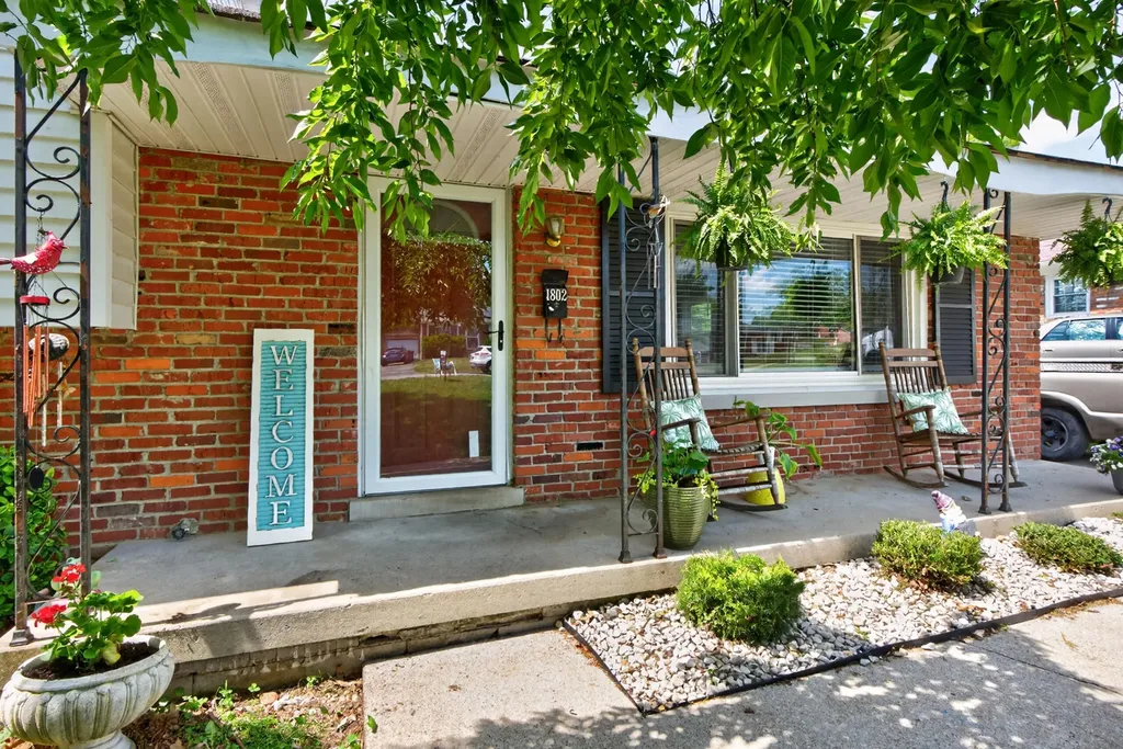 1802 Sarasota Court Lexington KY 40505