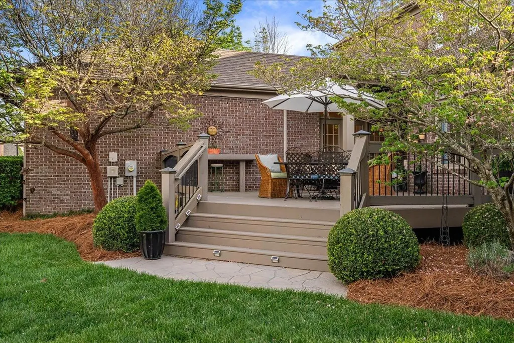 2456 Franks Way Lexington KY 40509
