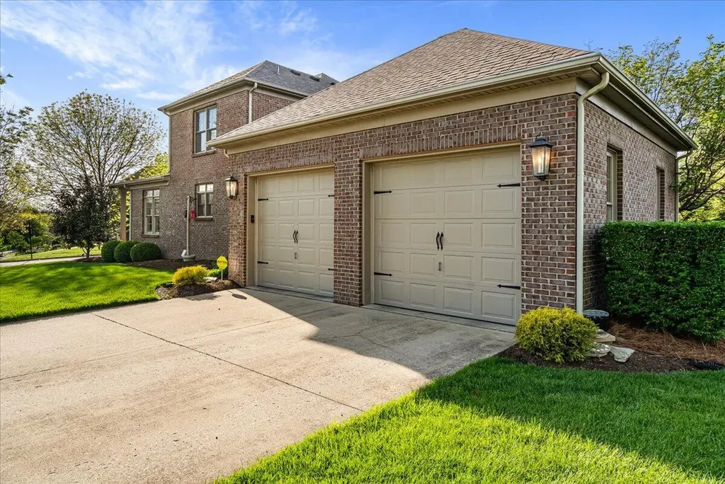 2456 Franks Way Lexington KY 40509