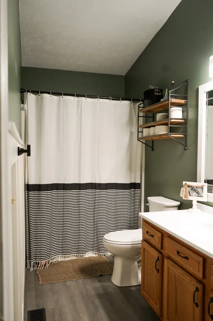 25 Dawn Morehead KY 40351