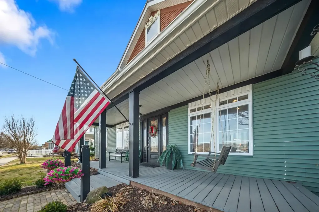 329 Riverside Drive Russell KY 41169