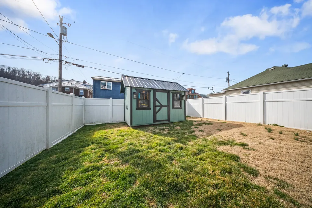 329 Riverside Drive Russell KY 41169