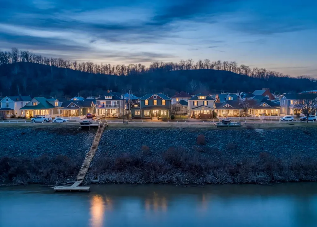 329 Riverside Drive Russell KY 41169