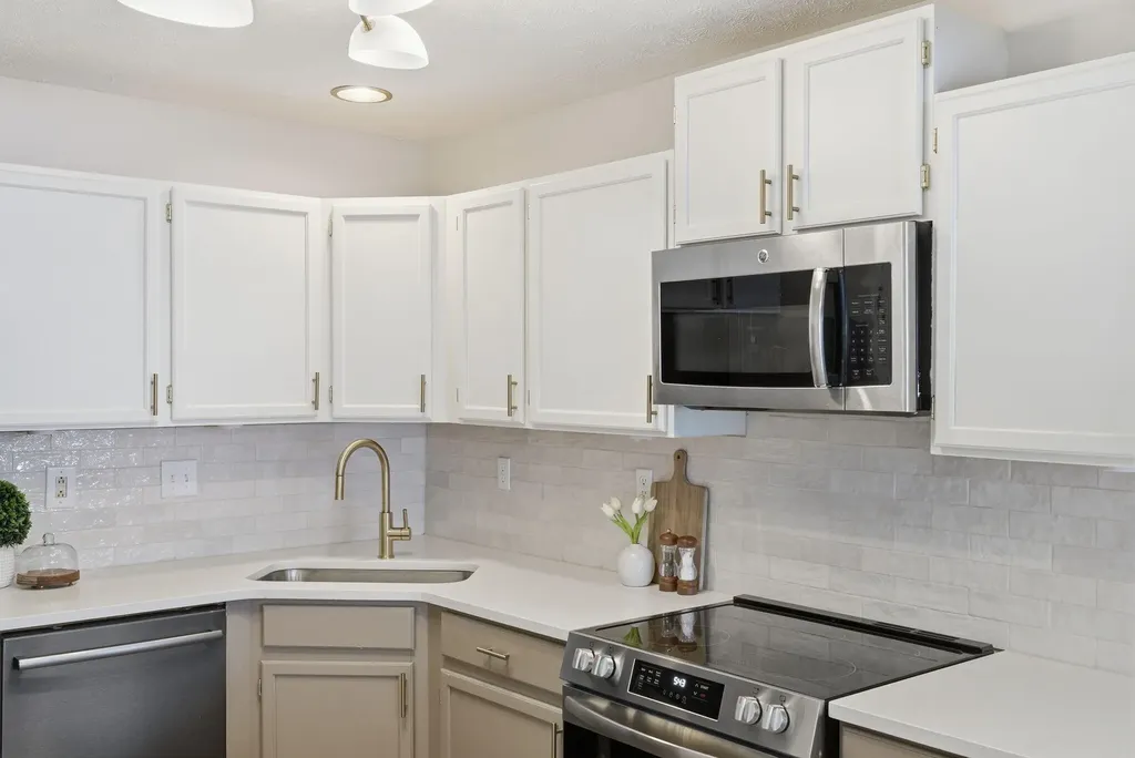 629 Attingham Court Lexington KY 40517