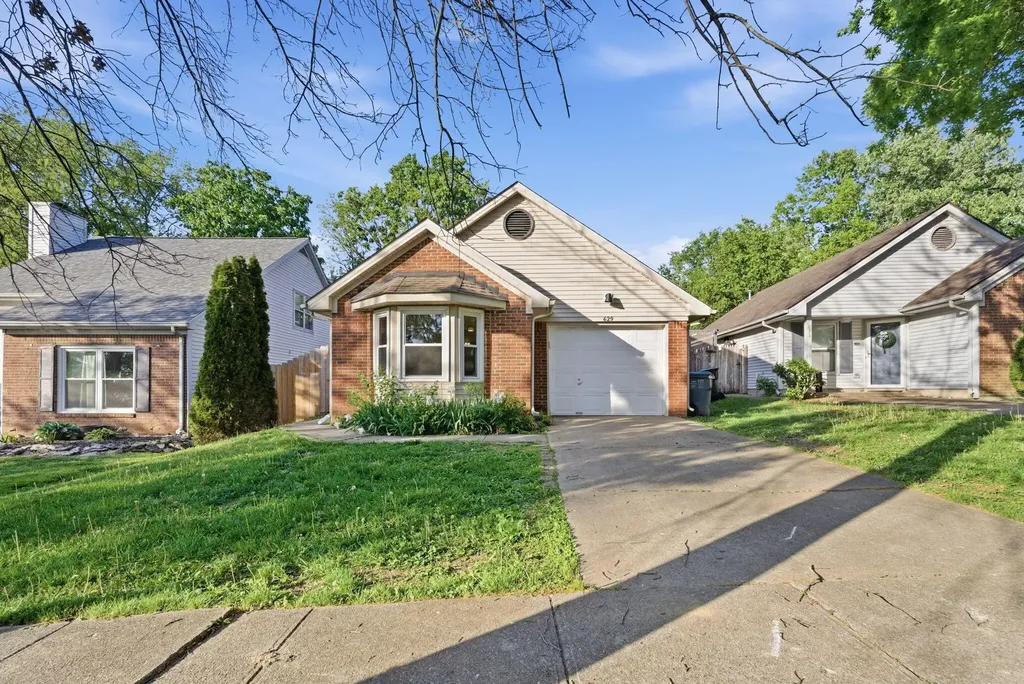 629 Attingham Court Lexington KY 40517