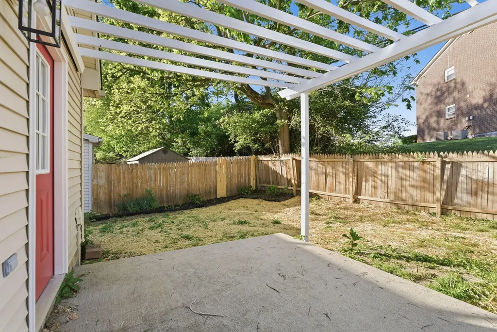 629 Attingham Court Lexington KY 40517