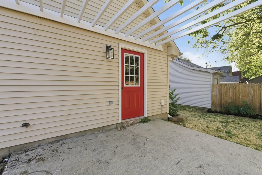 629 Attingham Court Lexington KY 40517