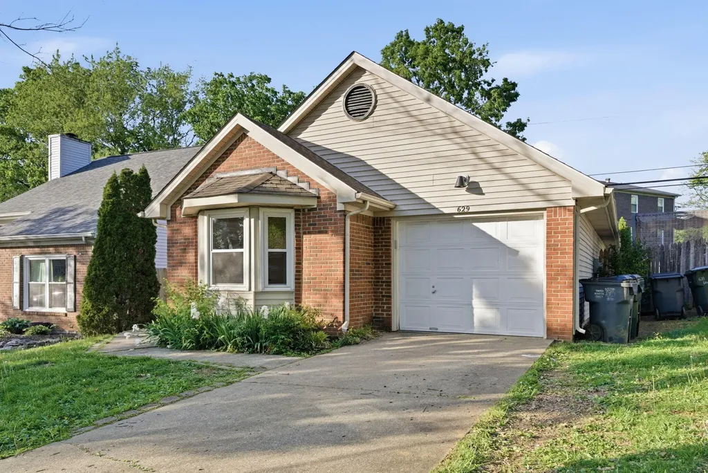 629 Attingham Court Lexington KY 40517