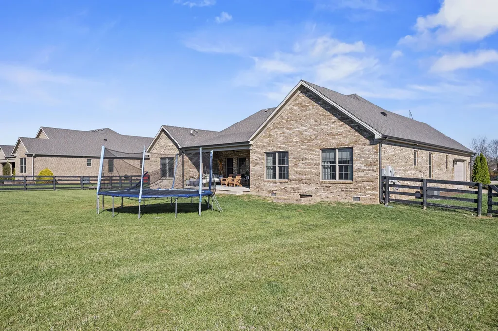 606 Old Coach Road Nicholasville KY 40356