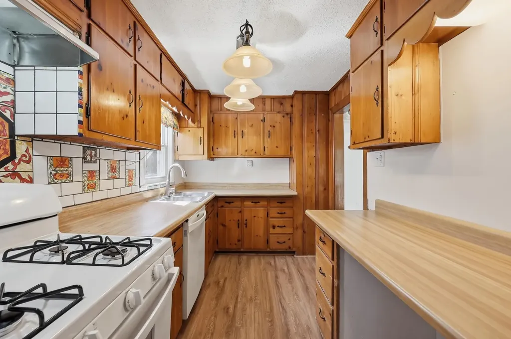114 Pin Oak Drive Lexington KY 40503
