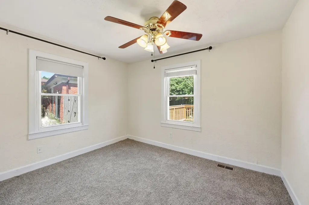 114 Pin Oak Drive Lexington KY 40503