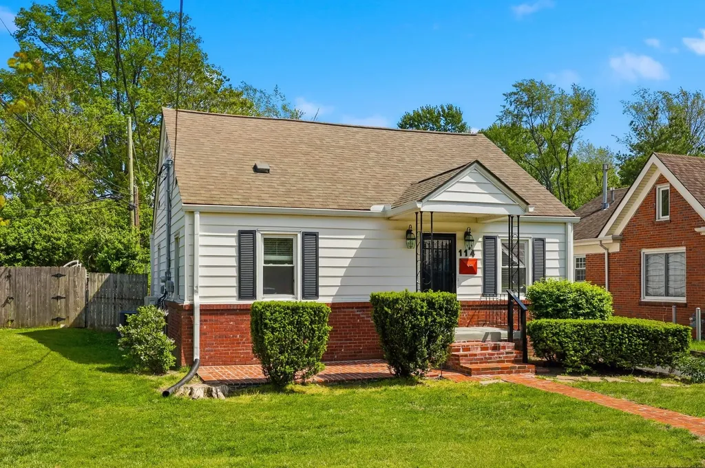 114 Pin Oak Drive Lexington KY 40503