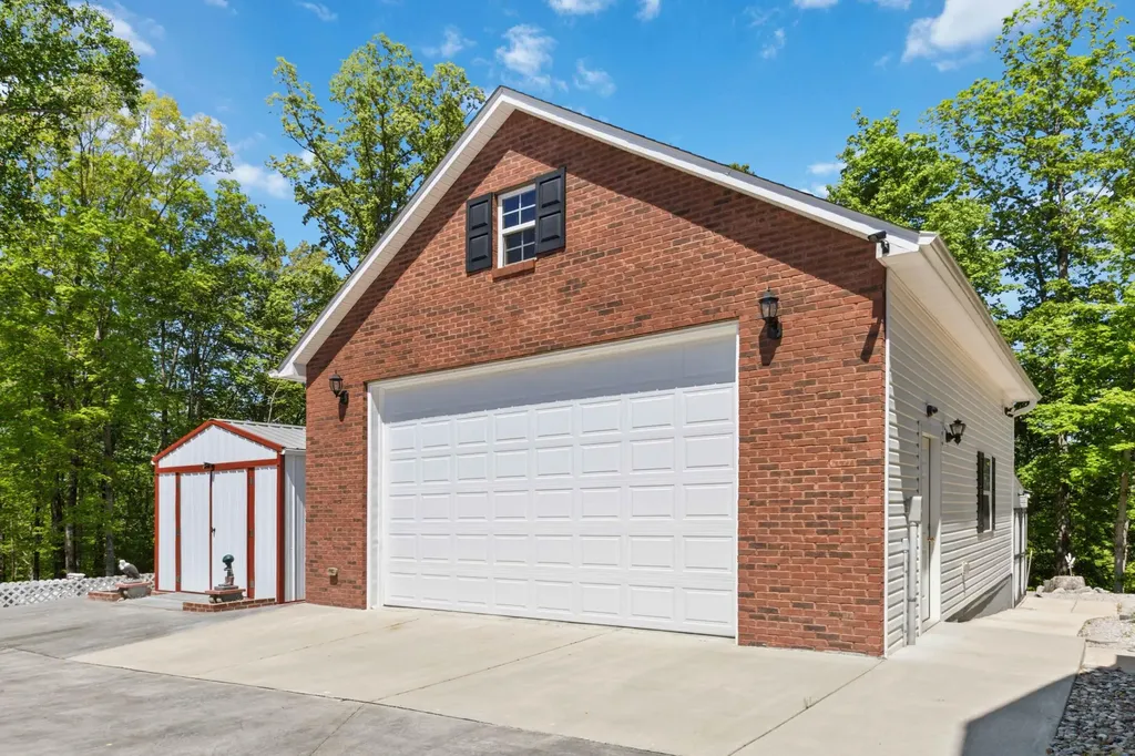 775 Cedar Pointe Drive Somerset KY 42501