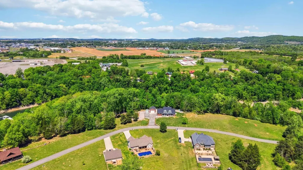 775 Cedar Pointe Drive Somerset KY 42501