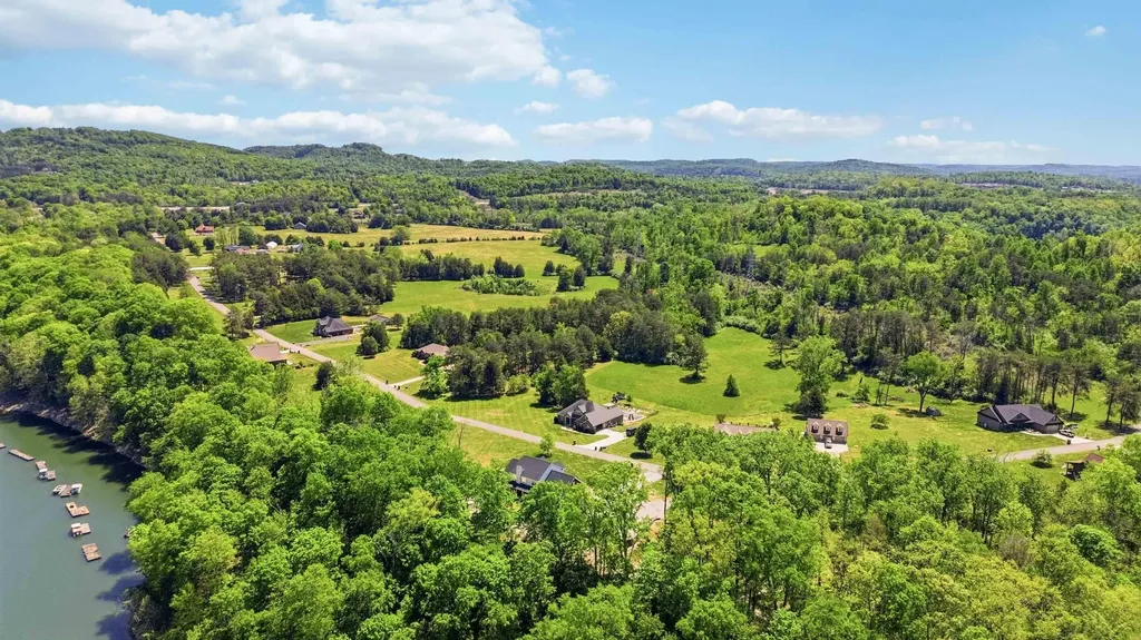 775 Cedar Pointe Drive Somerset KY 42501