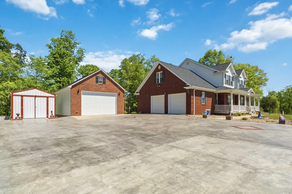 775 Cedar Pointe Drive Somerset KY 42501