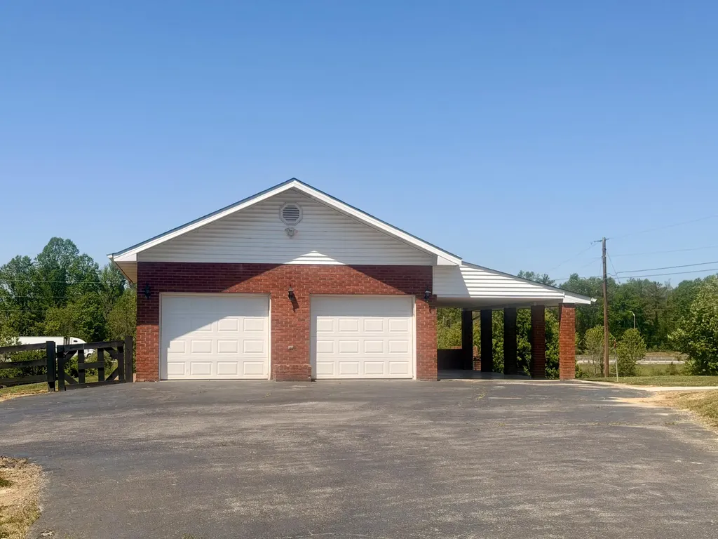 324 Hicks Lane London KY 40744