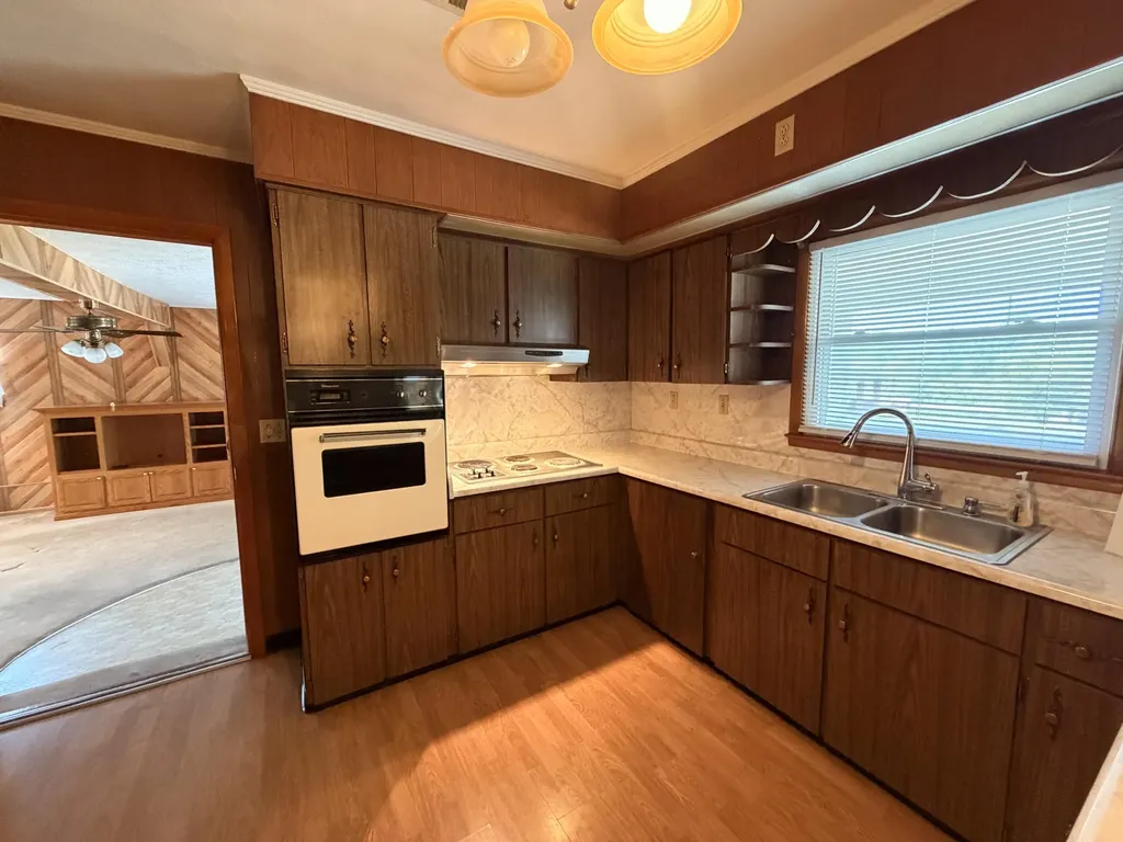 324 Hicks Lane London KY 40744