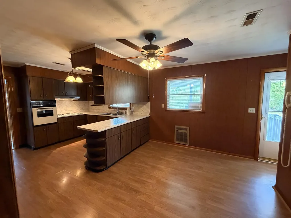 324 Hicks Lane London KY 40744