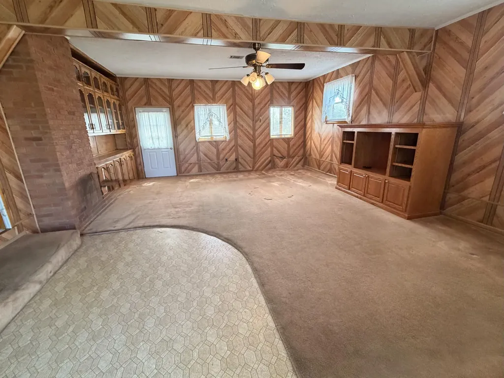 324 Hicks Lane London KY 40744