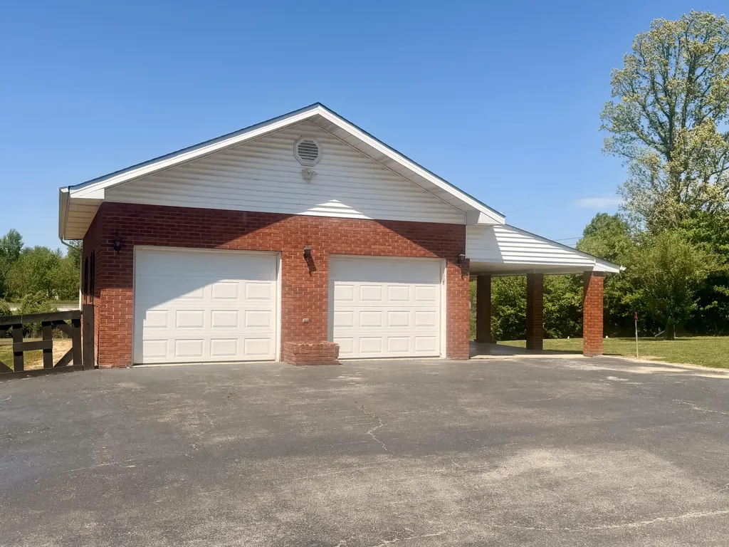324 Hicks Lane London KY 40744