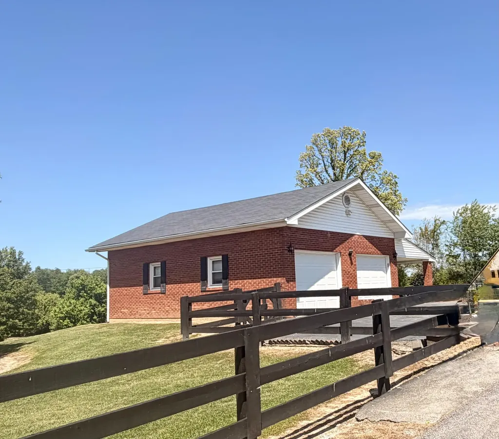 324 Hicks Lane London KY 40744