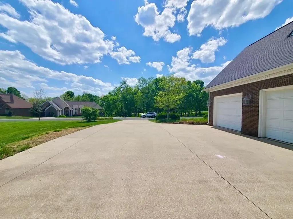 115 Bold Bidder Drive Georgetown KY 40324