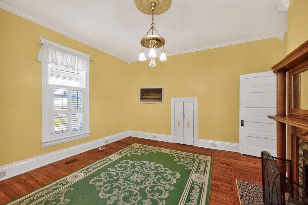 382 S Main Street Winchester KY 40391
