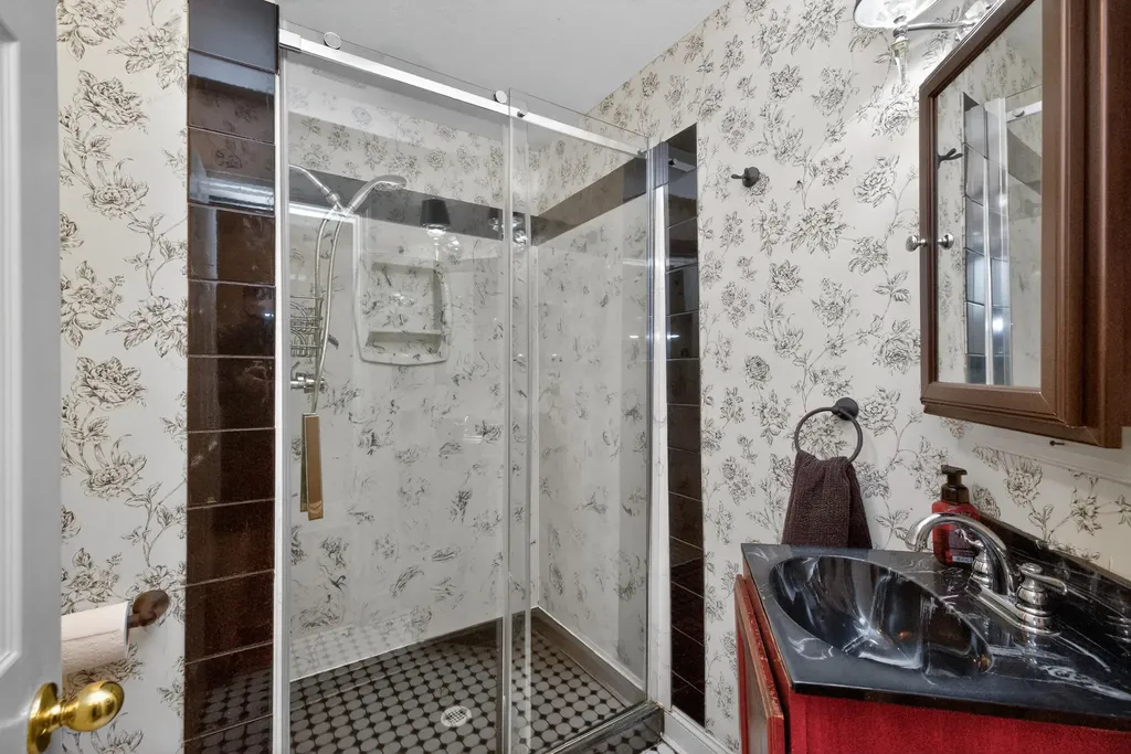 382 S Main Street Winchester KY 40391