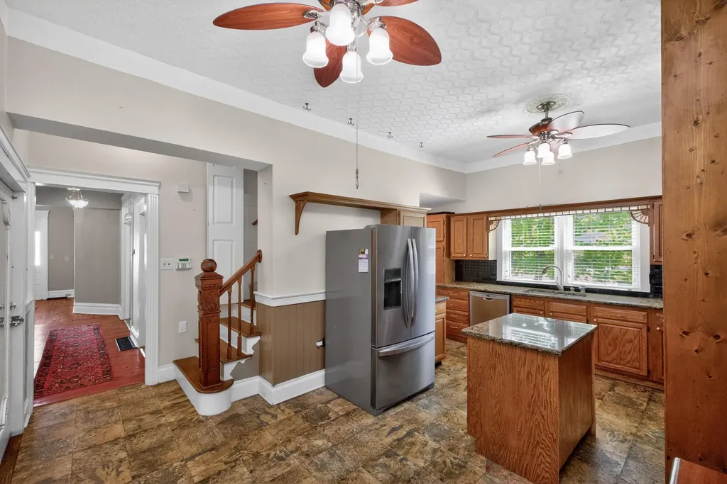 382 S Main Street Winchester KY 40391