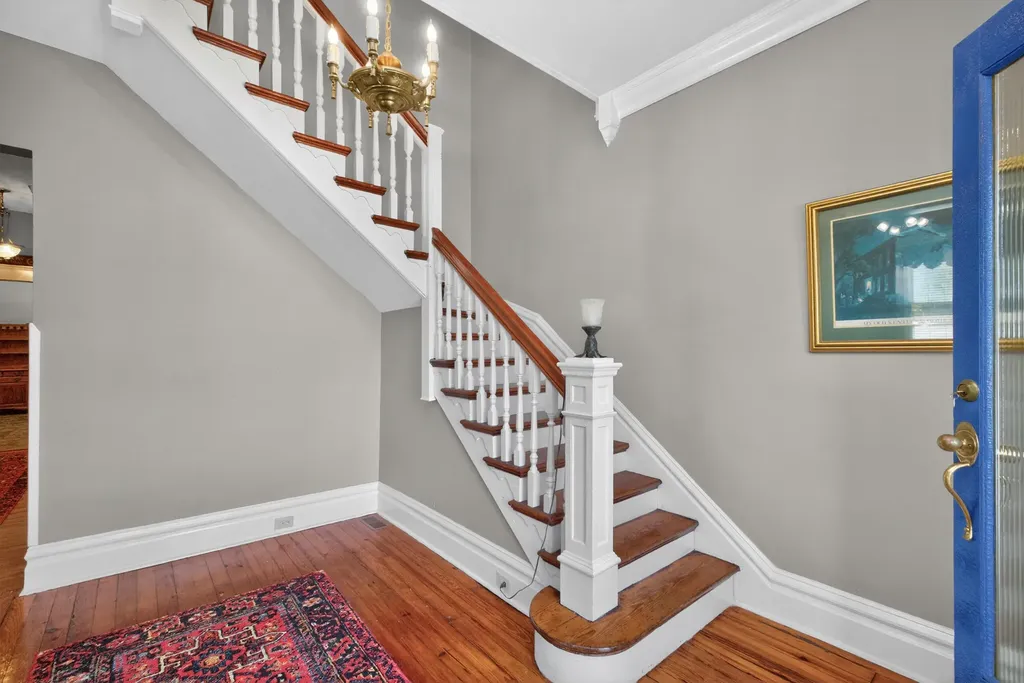 382 S Main Street Winchester KY 40391