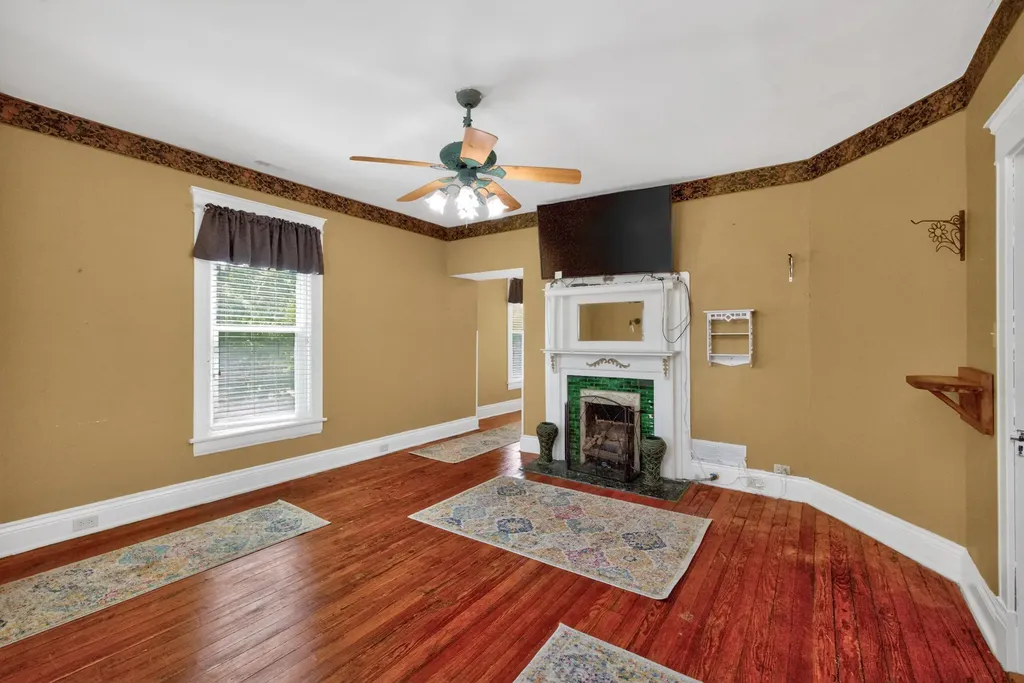 382 S Main Street Winchester KY 40391