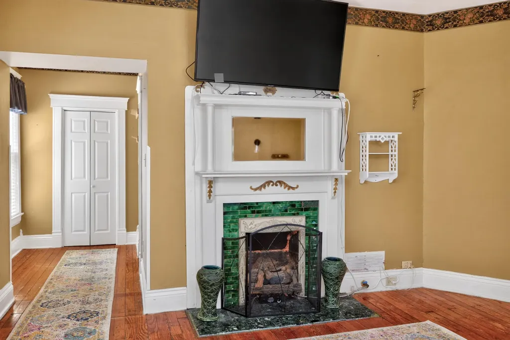 382 S Main Street Winchester KY 40391