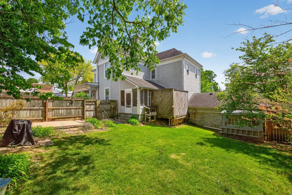 382 S Main Street Winchester KY 40391