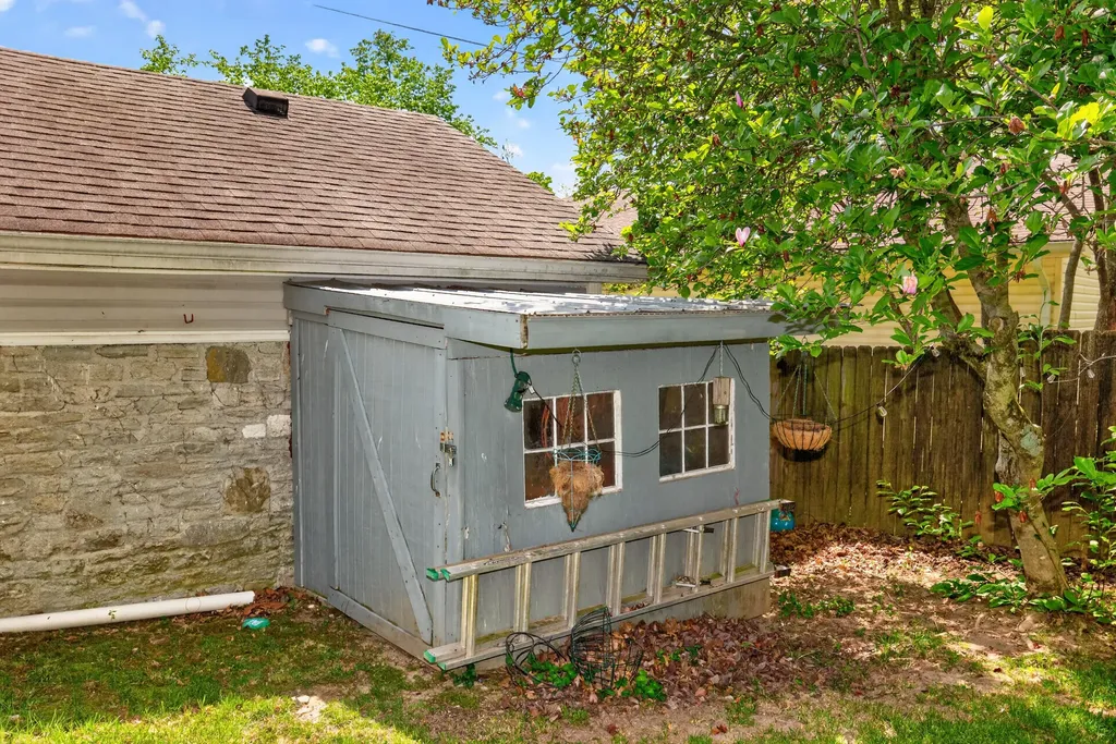 382 S Main Street Winchester KY 40391