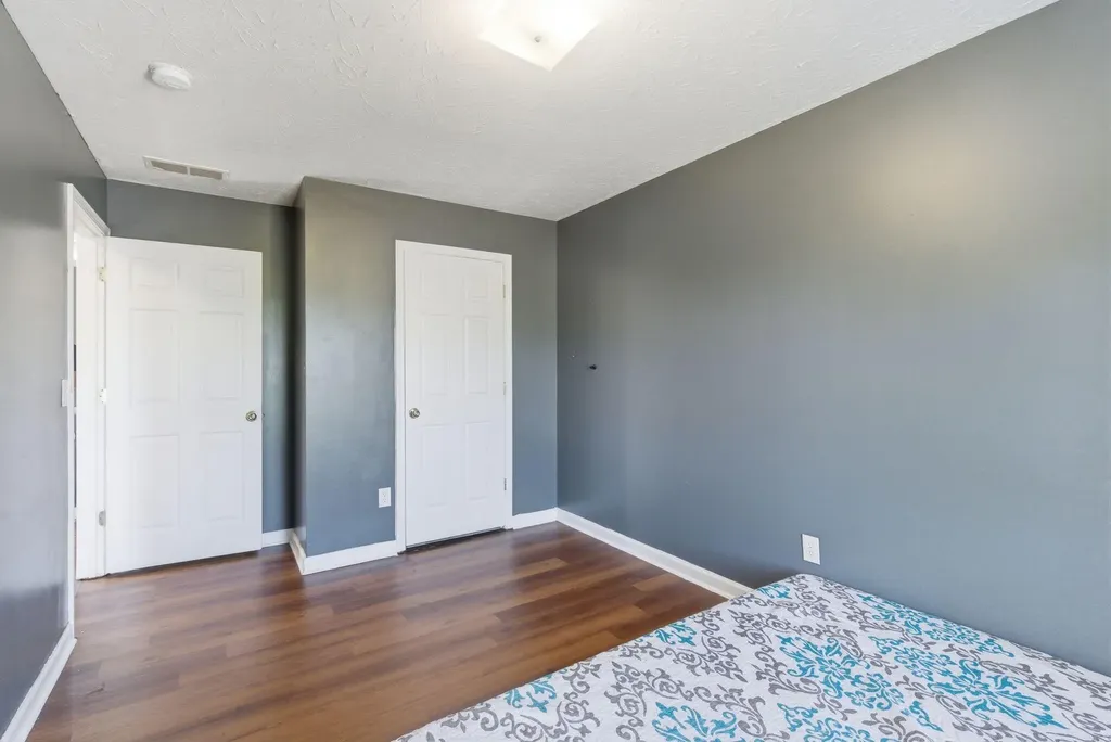 729 Pioneer Lane Lexington KY 40505
