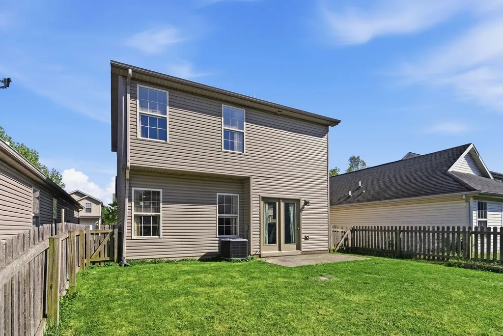 729 Pioneer Lane Lexington KY 40505