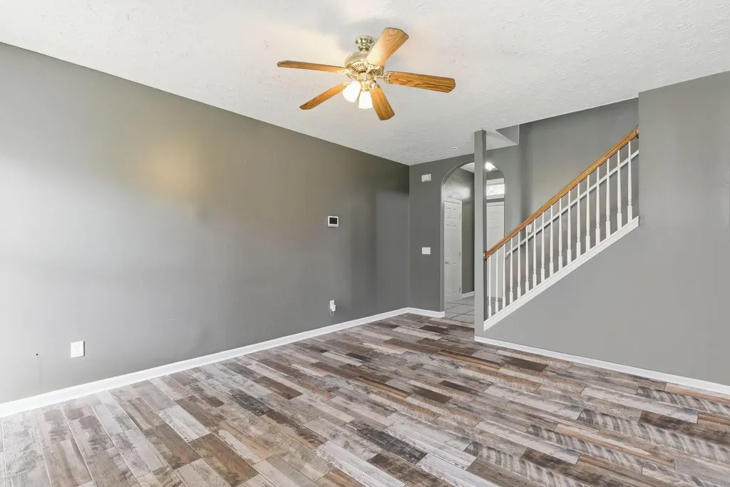 729 Pioneer Lane Lexington KY 40505