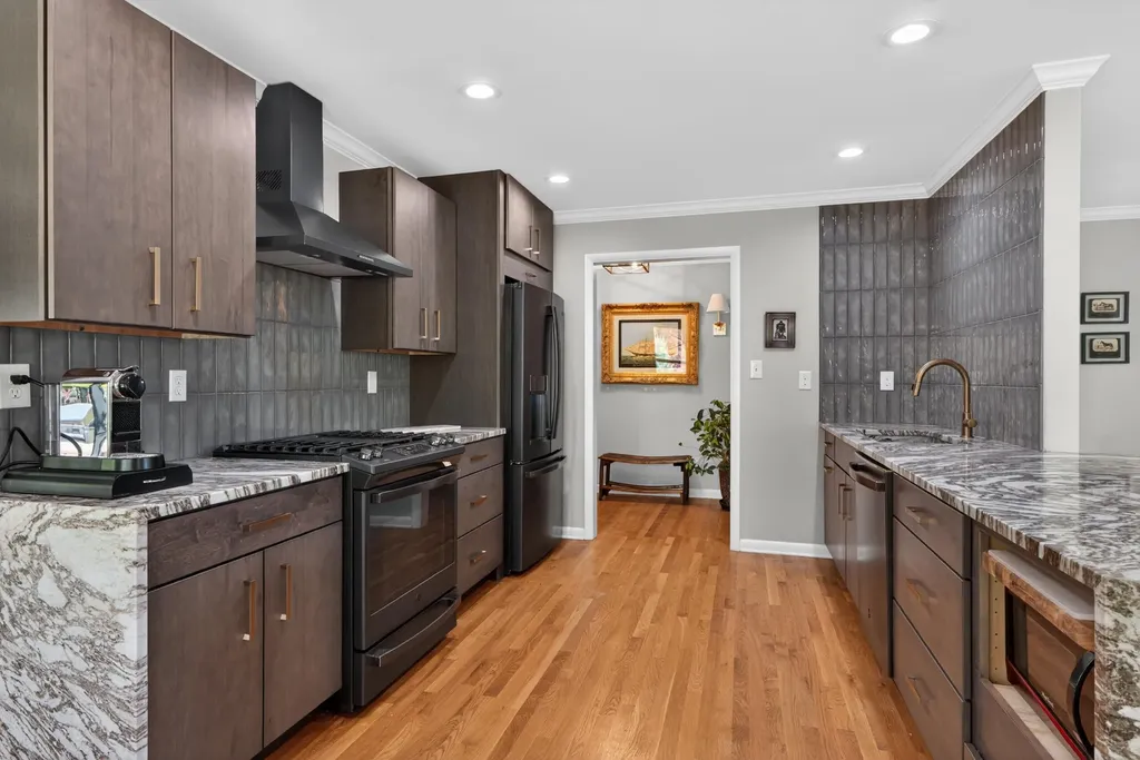 653 Beth Lane Lexington KY 40503