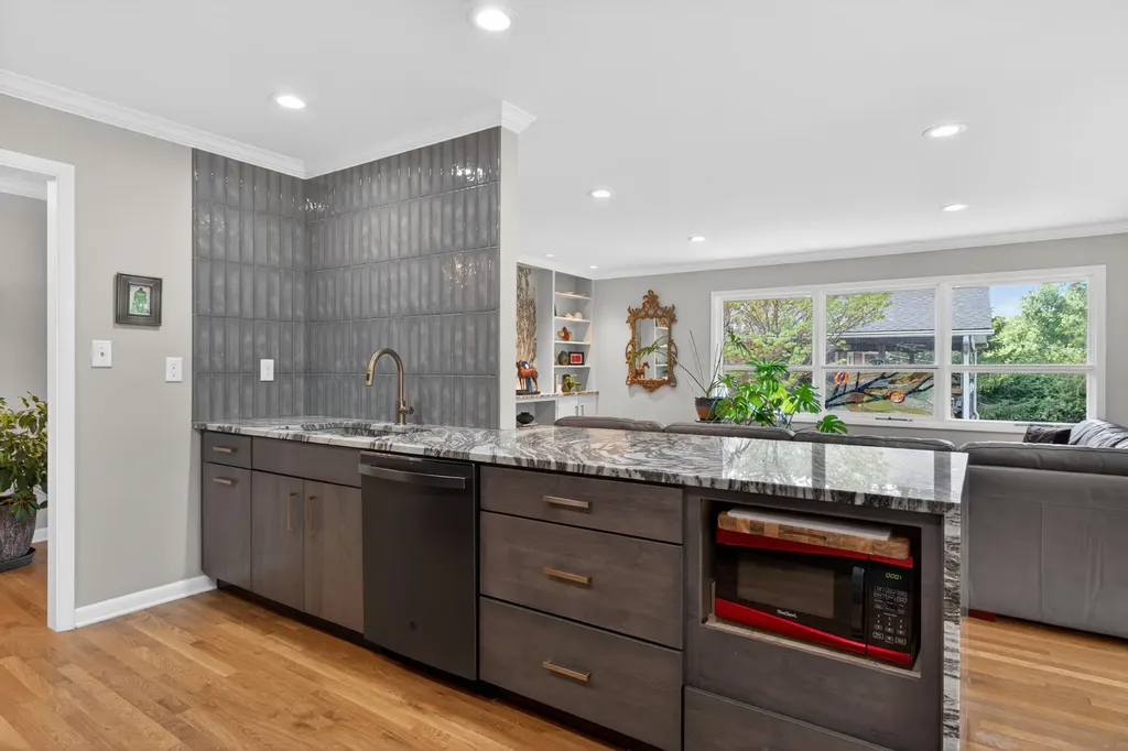 653 Beth Lane Lexington KY 40503