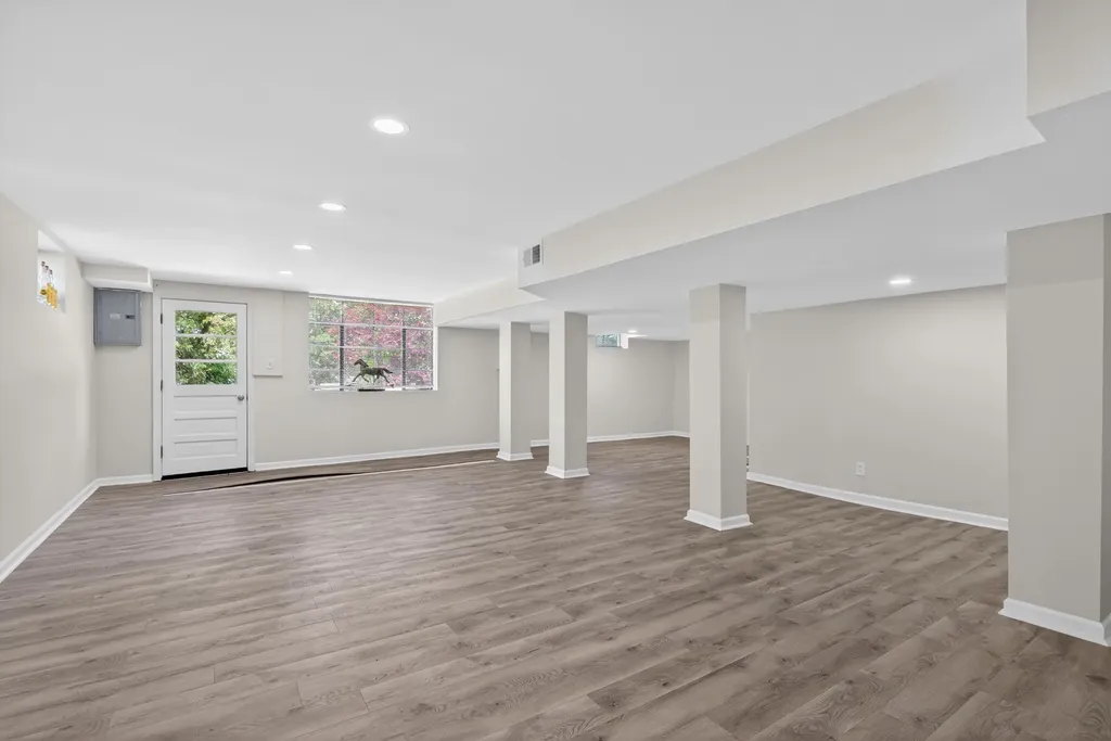 653 Beth Lane Lexington KY 40503