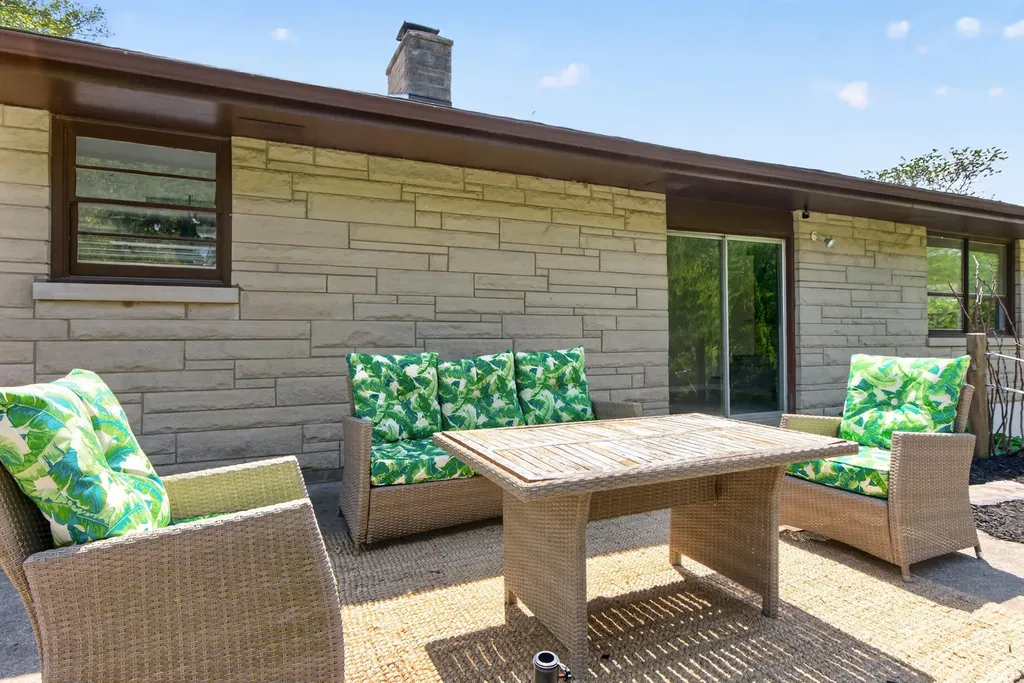 653 Beth Lane Lexington KY 40503