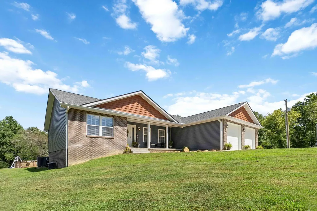 688 Rooks Branch Road Keavy KY 40737