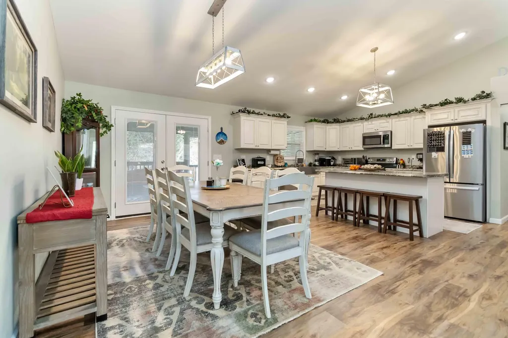 688 Rooks Branch Road Keavy KY 40737