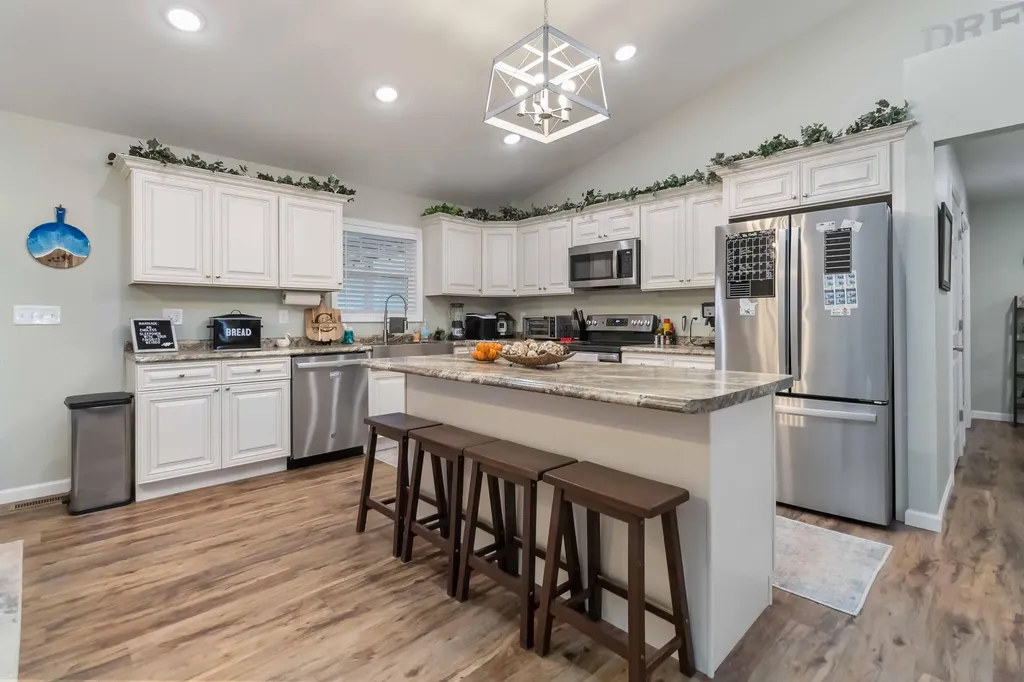 688 Rooks Branch Road Keavy KY 40737