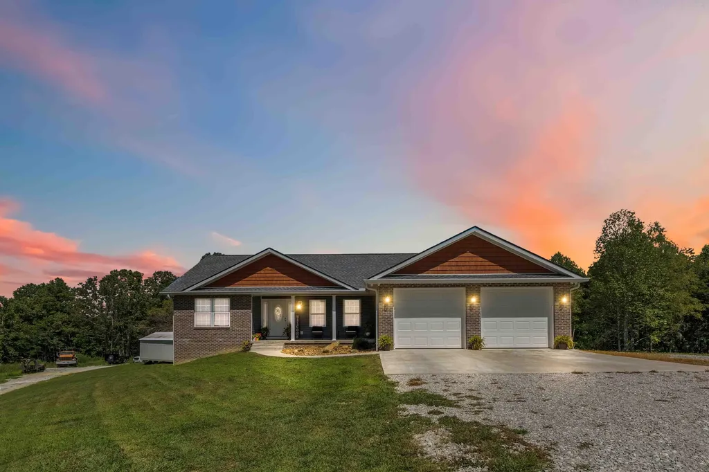 688 Rooks Branch Road Keavy KY 40737