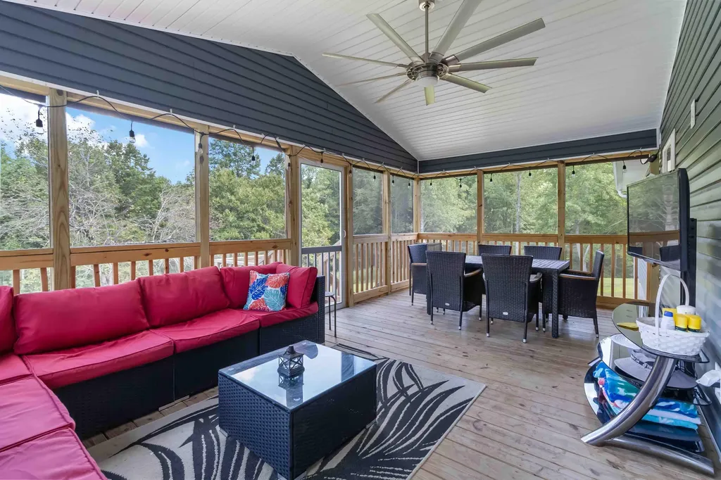 688 Rooks Branch Road Keavy KY 40737