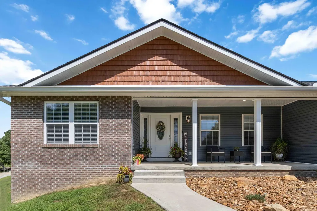 688 Rooks Branch Road Keavy KY 40737