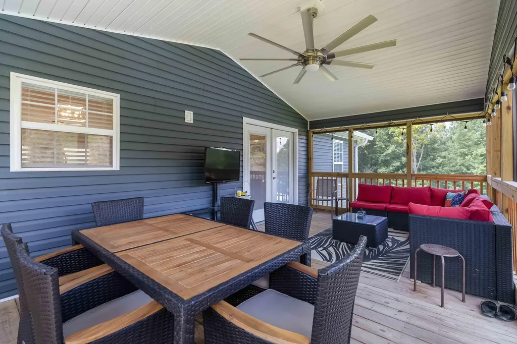 688 Rooks Branch Road Keavy KY 40737
