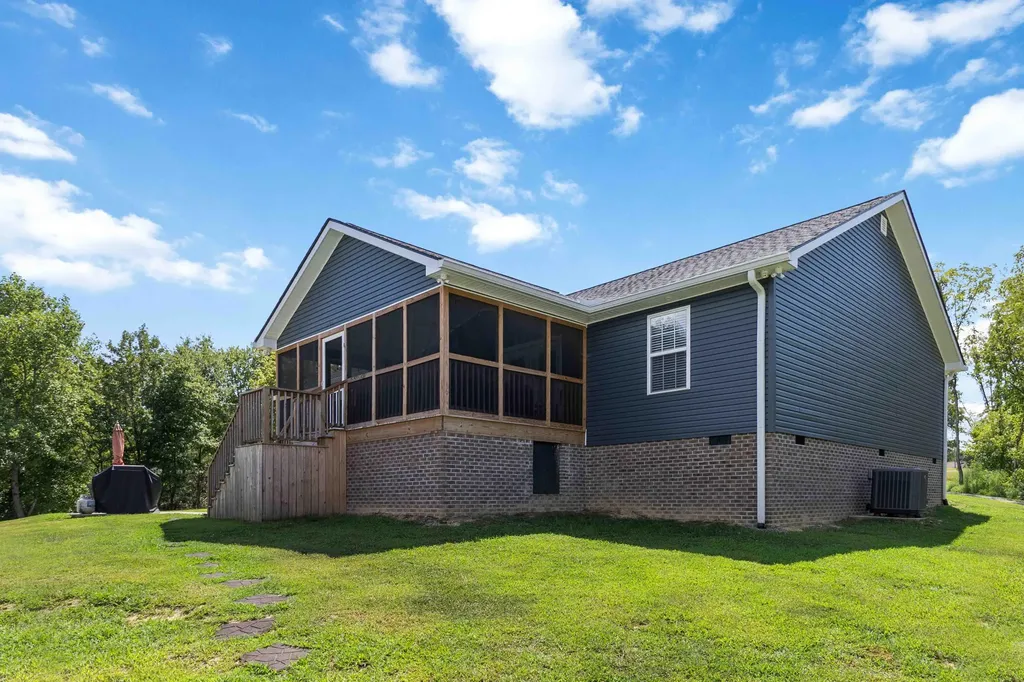 688 Rooks Branch Road Keavy KY 40737